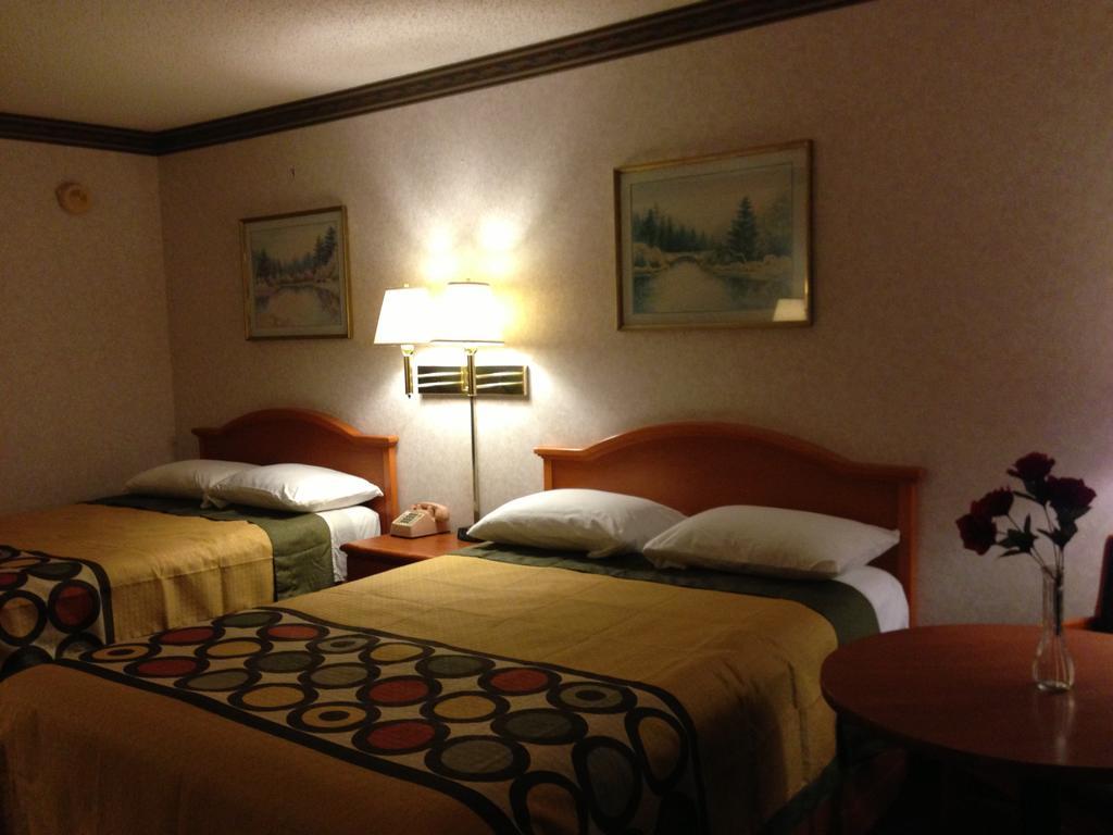 Hotel Super 8 By Wyndham 2*